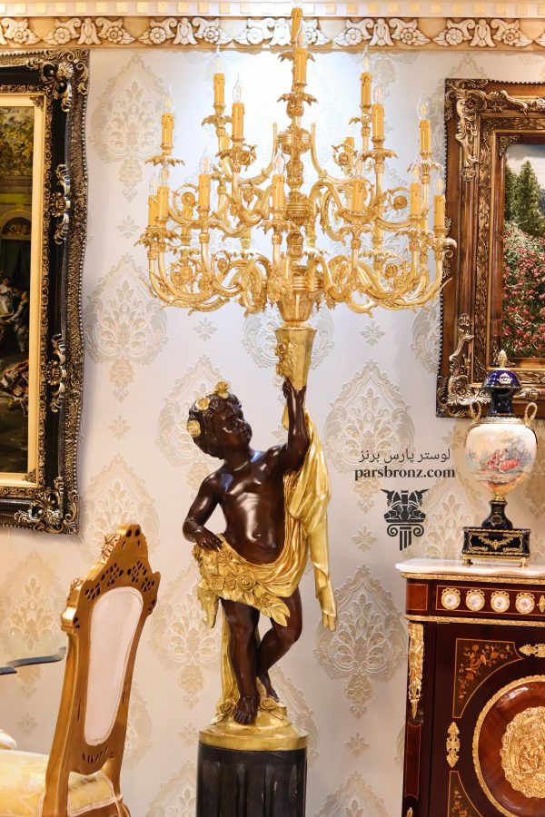 لوستر ایستاده شمعدان کنار سالنی پایه بلند برنز جدید برنجی برنزی کلاسیک مدرن مجلل شیک سلطنتی پذیرایی طلائی 