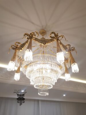 قیمت و فروش انواع لوستر پذیرایی لوکس جدید با کریستال شیک در تهران خرید لوستر کریستالی پذیرایی جدید آویز طلایی گرد مدل پرده‌ای برای آشپزخانه و اتاق